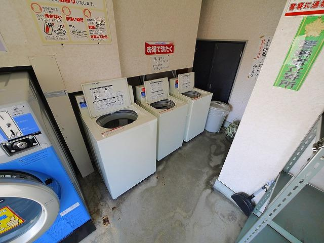 アーバンライフレジデンス天理のその他共用部分|コインランドリーが有ります。