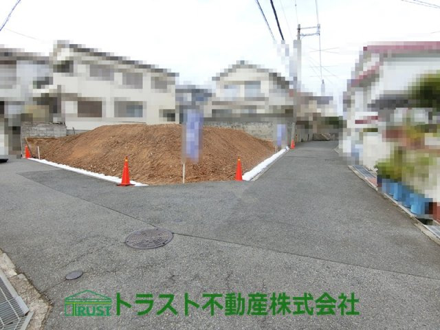 神戸市垂水区西舞子9丁目2期2号棟の前面道路含む現地写真