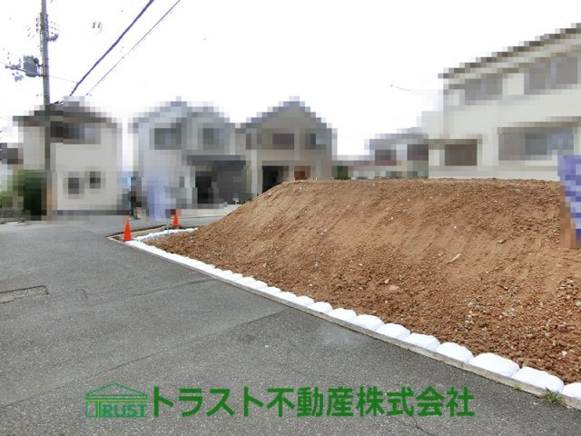 神戸市垂水区西舞子9丁目2期2号棟の前面道路含む現地写真