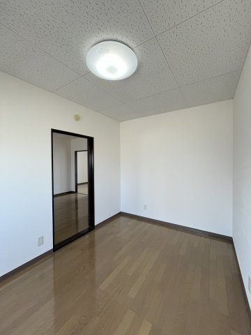 アロサールB棟の洋室