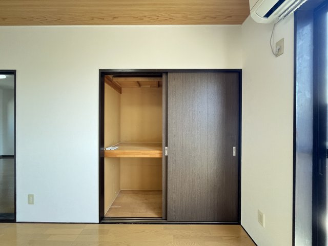 アロサールB棟の収納