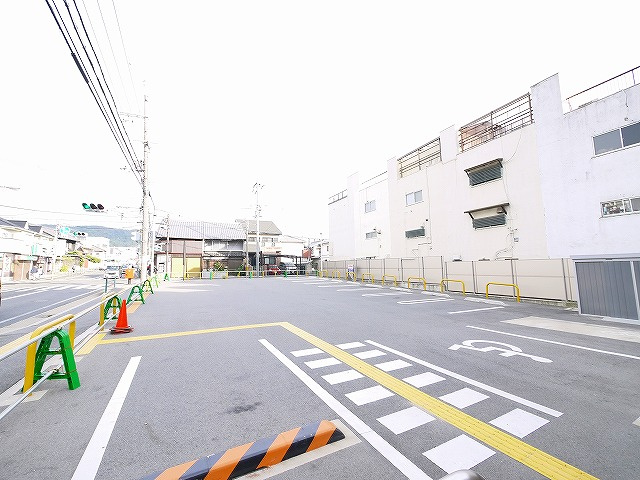 ならまち京終エリア貸店舗の駐車場