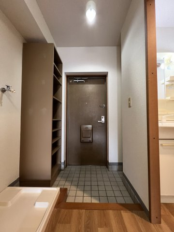 リバティーハウスの玄関