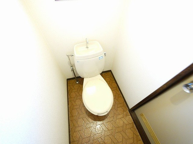 コーポｎａｍｏ　Ａ棟のトイレ|シンプルで使いやすいトイレです