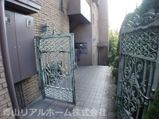 【エントランス】