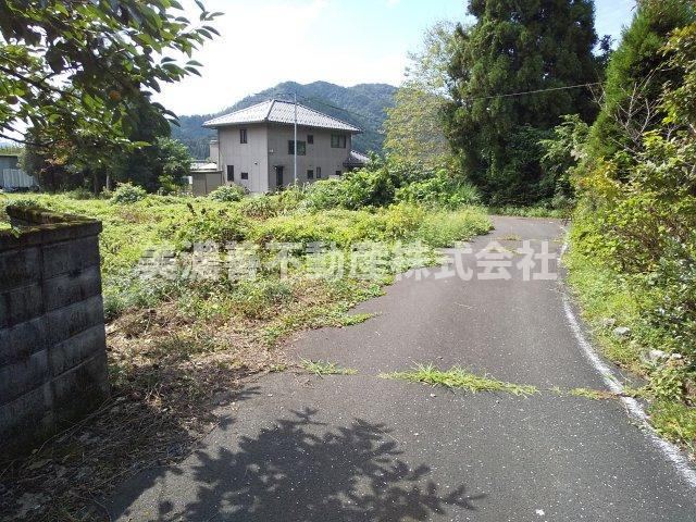 ３５３２７　山県市平井土地の外観