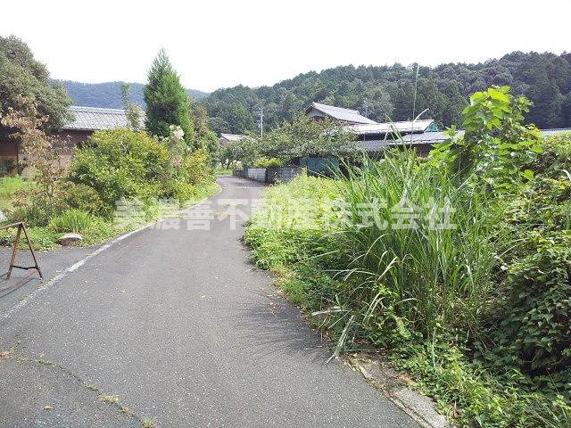 ３５３２７　山県市平井土地の外観