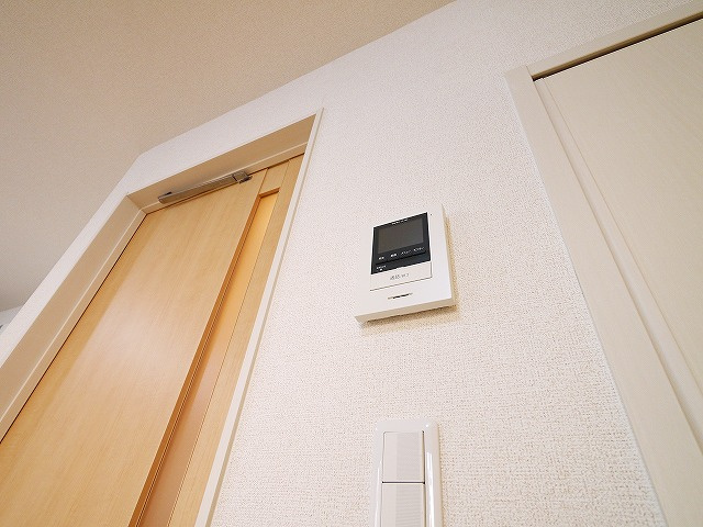 シャルム一条のセキュリティ|安心のモニターホン付きインターホンです