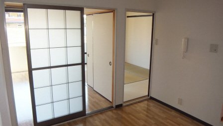 セジュール曙の居間・リビング|インターフォン付き