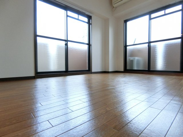 アヴァンセ21の居間・リビング