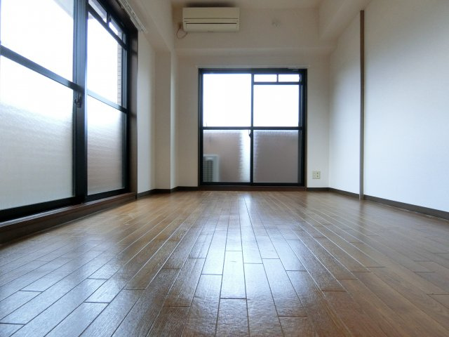 アヴァンセ21の居間・リビング