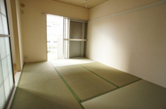 【和室】 | メゾンアイ | ベランダに面している和室です