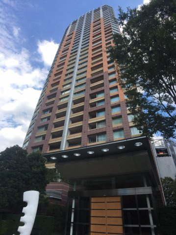 青山パークタワーの外観|青山パークタワー
