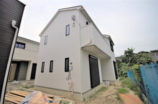 【外観】 | ２号棟　現地（2019年9月）撮影
敷地面積174.71㎡（52.84坪）。
駐車2台可能です。