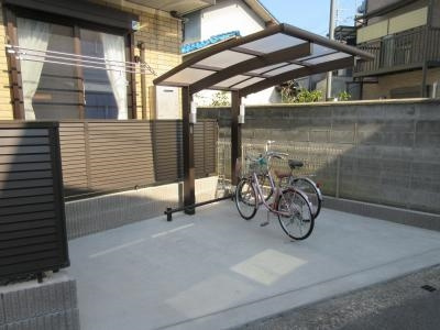 ガーデニア梅津の駐車場|駐輪場