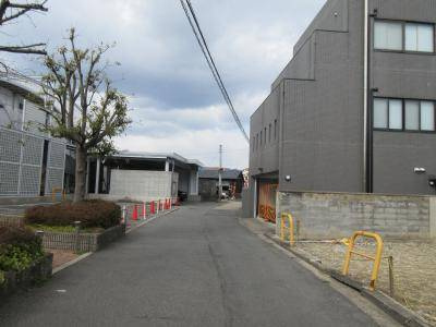 ガーデニア梅津の周辺|前面道路