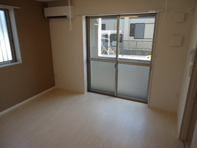 フェリチターレボスコの居間・リビング