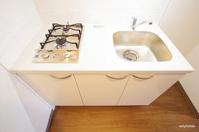 ワールドアイ江坂アルバ　仲介手数料無料のキッチン