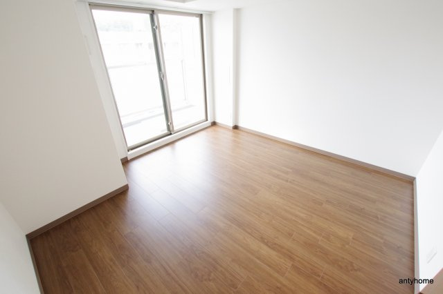 ワールドアイ江坂アルバ　仲介手数料無料の寝室