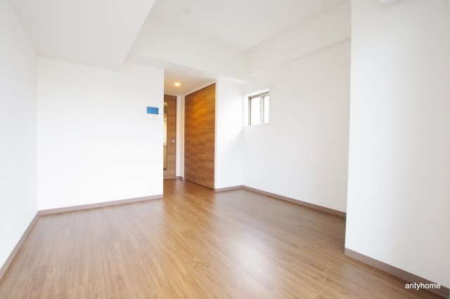 ワールドアイ江坂アルバ　仲介手数料無料の寝室