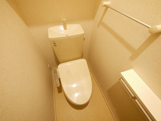 田町戸建住宅のトイレ|シンプルで使いやすいトイレです