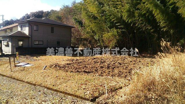 ４８１８４　関市千疋北土地の外観