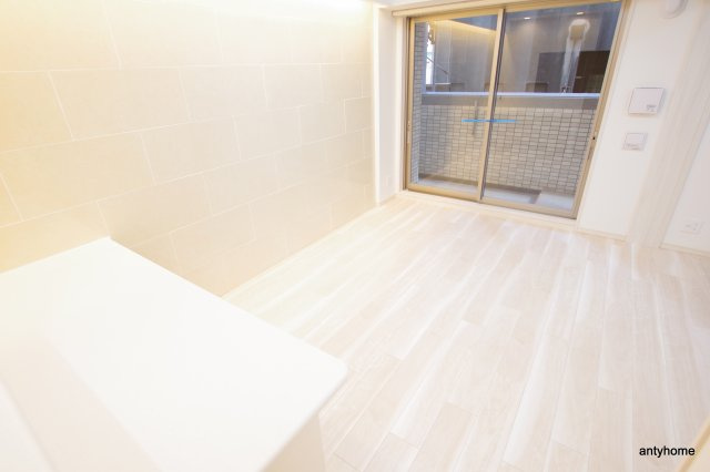 スプランディッド安土町　仲介手数料無料の居間・リビング