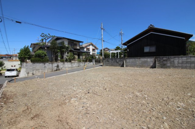 【外観】 | 綴喜郡井手町井手西高月　注文建築　建築条件なし　土地 | 広い敷地なので《駐車場》や《お庭》が広くとれてご家族が楽しく暮らせるお家が実現します。ライフプランに合わせて色々な間取りが可能です。