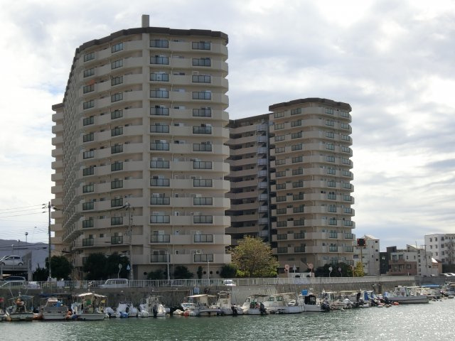 明石アーバンライフの外観|明石駅まで徒歩８分の好立地　大規模マンションの定番　アーバンライフ　マリンビューの眺望を楽しみながら毎日生活しませんか！