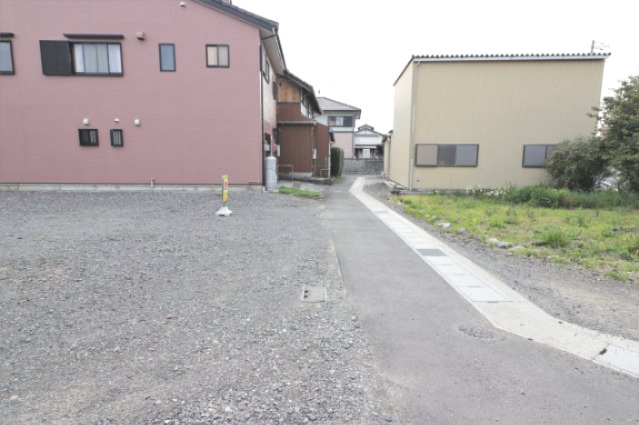 ４６５５２　岐阜市曽我屋土地の前面道路含む現地写真