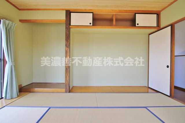 ５２７９０　岐阜市長良竜東町中古戸建ての和室