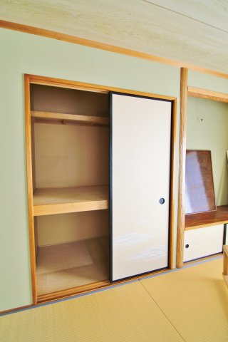 ５２７９０　岐阜市長良竜東町中古戸建ての収納