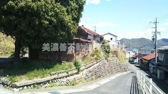 ５３１１１　岐阜市岩田坂土地の前面道路含む現地写真