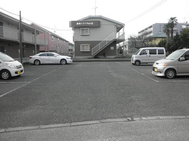 倉持ハイツパートⅡの駐車場