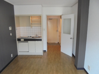 【洋室】 | 千里山ビレッヂ | 洋室７帖★