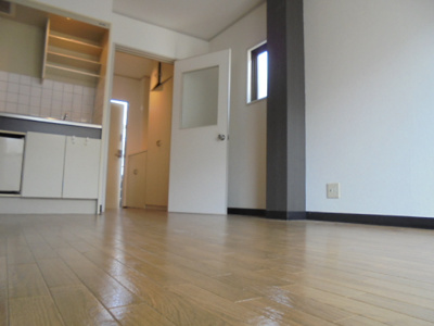 【洋室】 | 千里山ビレッヂ | 洋室７帖★