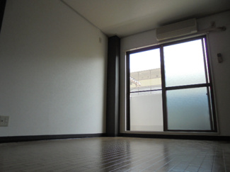 【洋室】 | 千里山ビレッヂ | 洋室７帖★