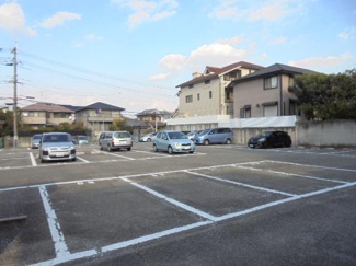 【駐車場】 | 建物横近隣駐車場★
