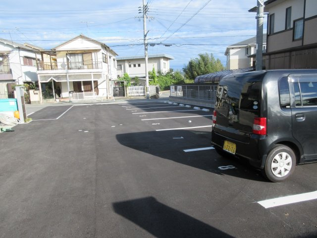 高津橋D-roomBの駐車場