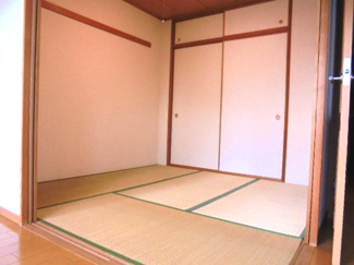 【和室】 | ローレルコート千里山星が丘 | 和室4.5畳★