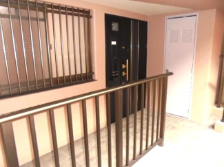 【玄関】 | ローレルコート千里山星が丘 | 玄関ポーチ★