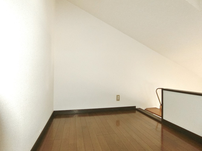 【寝室】 | ロイヤルクレスト学園西 | ロフト
