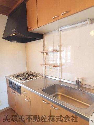 ５１３６８　安八郡輪之内町大藪中古戸建てのキッチン