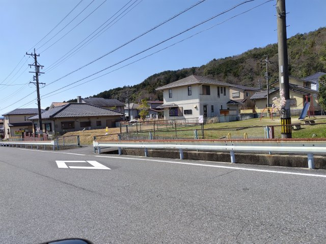 ５２０９３　本巣市文殊土地　の前面道路含む現地写真