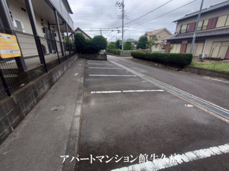 【駐車場】