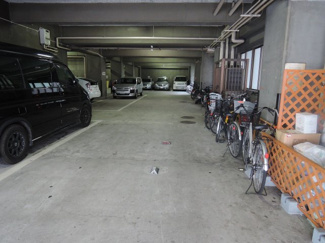【駐車場】