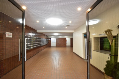 【エントランス】 | ソフトタウン根岸参番館