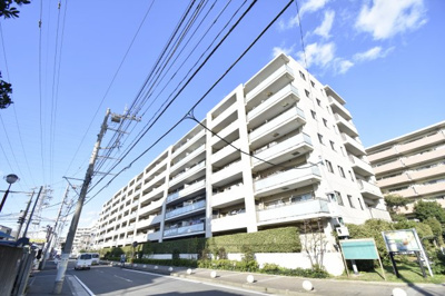 【外観】 | ジェイパーク横浜矢向 | 専用テラス付！足音等階下の心配のない1階住居につき子育てにも適した環境です♪