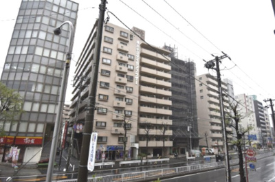 【外観】 | 横浜平沼ダイカンプラザⅠ | JR・私鉄各線「横浜」駅徒歩8分・横浜市営地下鉄ブルーライン「高島町」駅徒歩3分の好立地！
安心の新耐震マンションです。
また管理人さん日勤ですので、大変きれい管理されております。
