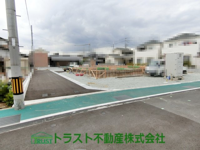 明石市二見町西二見第12　3号棟の前面道路含む現地写真
